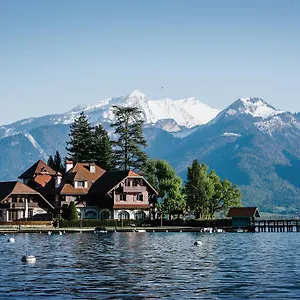 auberge-du-pere-bise.hotels-rhonealpes.com/